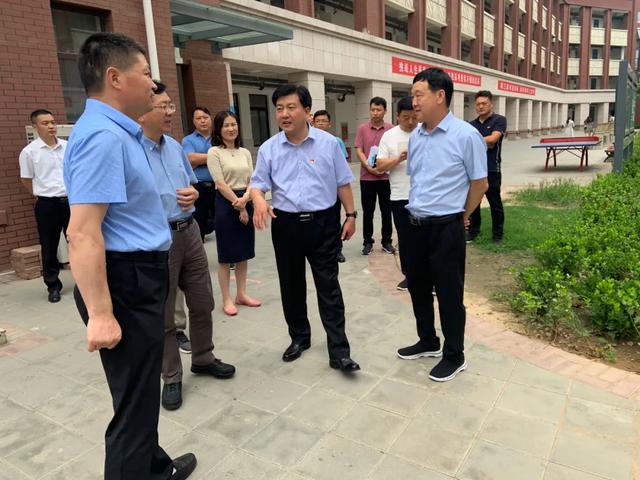 禹州市长范晓东调研我市高考考前准备工作 禹州市长范晓东调研我市高考考前准备工作