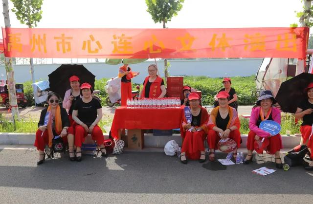 直击禹州高考现场,我们拍下了这感人的一幕 直击禹州高考现场,我们拍下了这感人的一幕