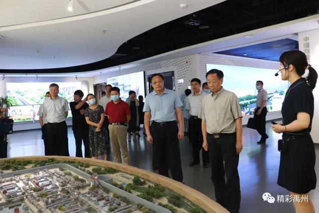 禹州市委书记黄河陪同江西省政协考察团展示中医药和钧瓷文化 禹州市委书记黄河陪同江西省政协考察团展示中医药和钧瓷文化