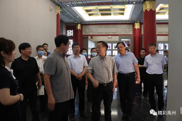 禹州市委书记黄河陪同江西省政协考察团展示中医药和钧瓷文化 禹州市委书记黄河陪同江西省政协考察团展示中医药和钧瓷文化