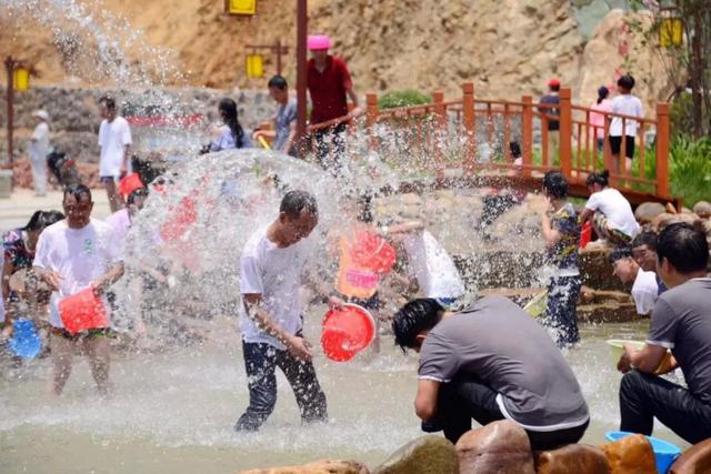 禹州大鸿寨第三届泼水季将于7月11日盛大开启! 禹州大鸿寨第三届泼水季将于7月11日盛大开启!