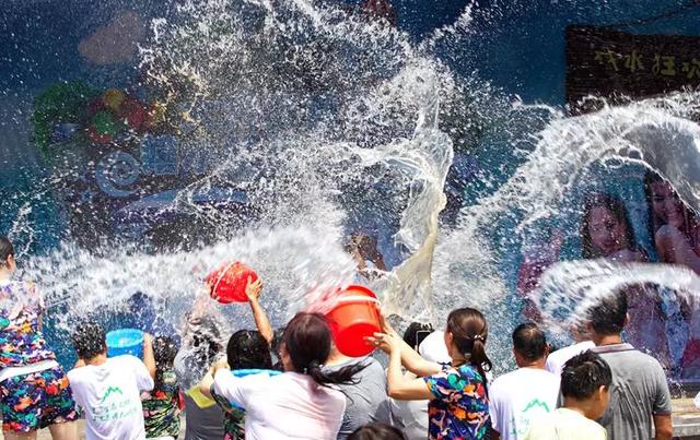 禹州大鸿寨第三届泼水季将于7月11日盛大开启! 禹州大鸿寨第三届泼水季将于7月11日盛大开启!