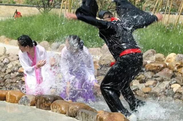 禹州大鸿寨第三届泼水季将于7月11日盛大开启! 禹州大鸿寨第三届泼水季将于7月11日盛大开启!