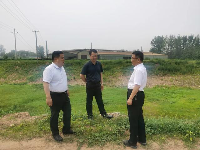 汪伟宏检察长到禹州市潘家河河段开展巡河工作 汪伟宏检察长到禹州市潘家河河段开展巡河工作