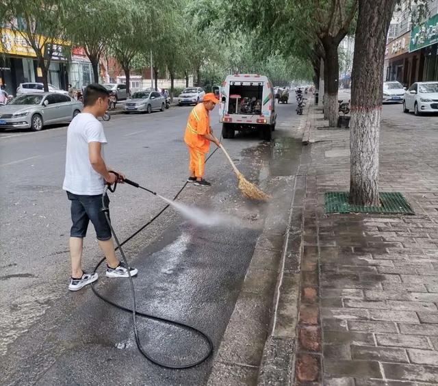 禹州环卫:持续开展周五清洁行动 全力迎接卫生城市复审 禹州环卫:持续开展周五清洁行动 全力迎接卫生城市复审
