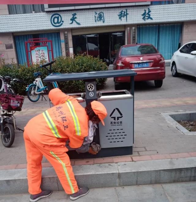 禹州环卫:持续开展周五清洁行动 全力迎接卫生城市复审 禹州环卫:持续开展周五清洁行动 全力迎接卫生城市复审