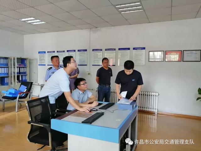省公安厅交警总队到禹州市危化品运输企业指导安全生产工作 省公安厅交警总队到禹州市危化品运输企业指导安全生产工作
