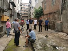 禹州市委书记黄河收到一条特别的短信，来自禹州三百多户居民.