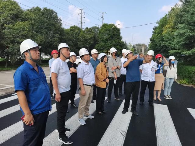 省监督中心和省职防院专家到禹州卫生计生监督实地调研 省监督中心和省职防院专家到禹州卫生计生监督实地调研