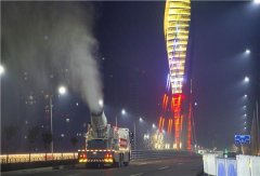 消毒“雾炮车”正经过禹州“网红桥”颍川大桥