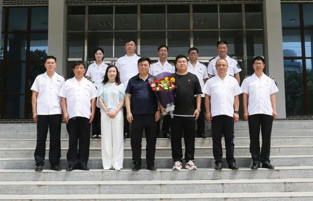 万里援疆、不负韶华——禹州欢送援疆同志出征! 万里援疆、不负韶华——禹州欢送援疆同志出征!