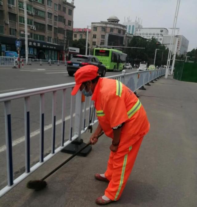 禹州环卫:加大环境整治力度 服务文明城市创建 禹州环卫:加大环境整治力度 服务文明城市创建