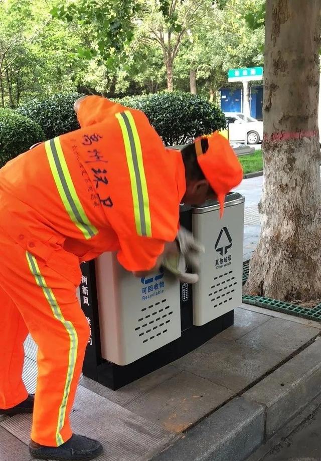 禹州环卫:打造洁净城市环境 助力文明城市创建 禹州环卫:打造洁净城市环境 助力文明城市创建