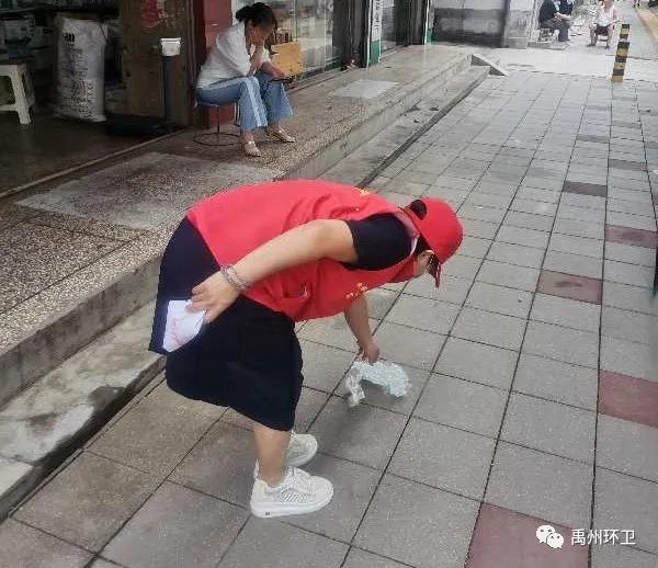 禹州环卫:打造洁净城市环境 助力文明城市创建 禹州环卫:打造洁净城市环境 助力文明城市创建