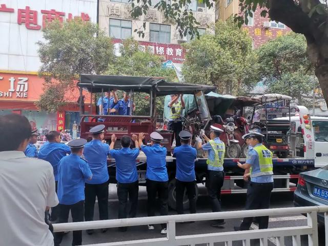 禹州专项整治行动开始!重点查处乱停乱放等行为! 禹州专项整治行动开始!重点查处乱停乱放等行为!