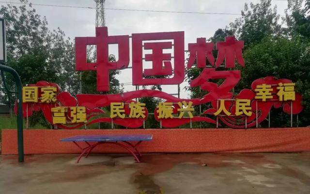禹州鸿畅镇涧头河村家乡老人幸福多 禹州鸿畅镇涧头河村家乡老人幸福多
