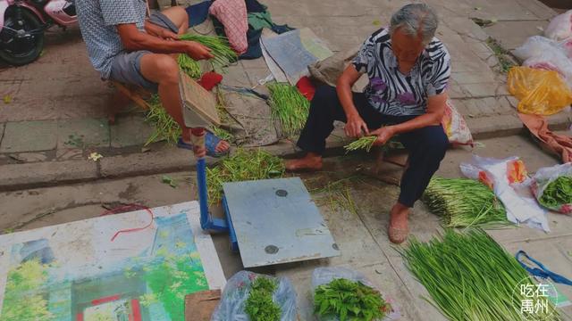 禹州清晨的早市,供养了每一个餐桌上的禹州人 禹州清晨的早市,供养了每一个餐桌上的禹州人