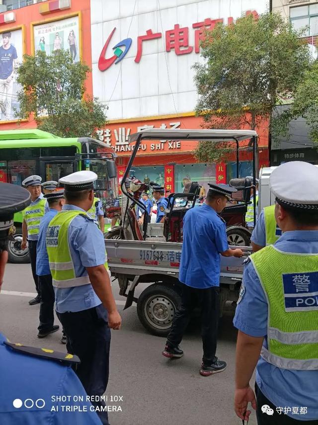禹州这3个街道26辆车被拖走 禹州这3个街道26辆车被拖走