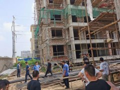 部门联动重拳出击 禹州南关社区一处违法建筑被强制拆除