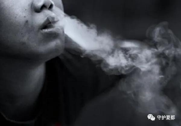 禹州鸿畅派出所一男子吸完毒,出门碰到了走访民警 禹州鸿畅派出所一男子吸完毒,出门碰到了走访民警