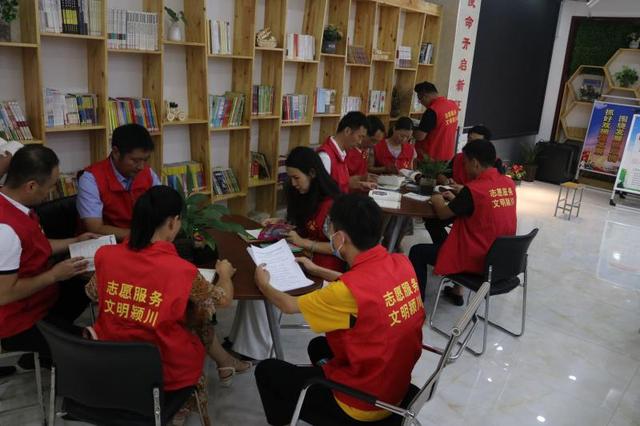 禹州市教体局组织参加锦绣社区共驻共建活动 禹州市教体局组织参加锦绣社区共驻共建活动