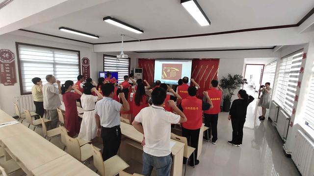 禹州市交通运输局组织开展“文明社区共建志愿服务”活动 禹州市交通运输局组织开展“文明社区共建志愿服务”活动