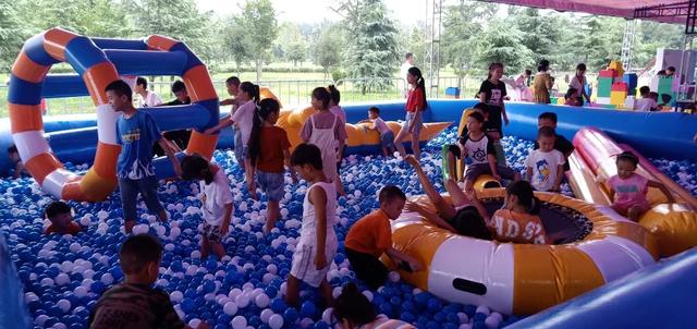 禹州海盛湖滨豪庭营销中心璀璨登场,首届童趣潮玩节同步绽放! 禹州海盛湖滨豪庭营销中心璀璨登场,首届童趣潮玩节同步绽放!