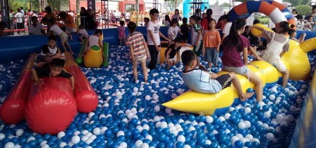 禹州海盛湖滨豪庭营销中心璀璨登场,首届童趣潮玩节同步绽放! 禹州海盛湖滨豪庭营销中心璀璨登场,首届童趣潮玩节同步绽放!