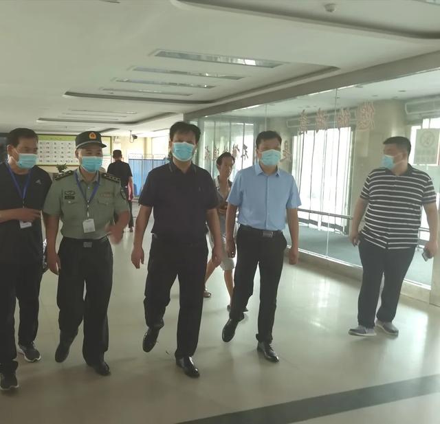 禹州市副市长马晓伟到我院检查指导2020年征兵体检工作 禹州市副市长马晓伟到我院检查指导2020年征兵体检工作