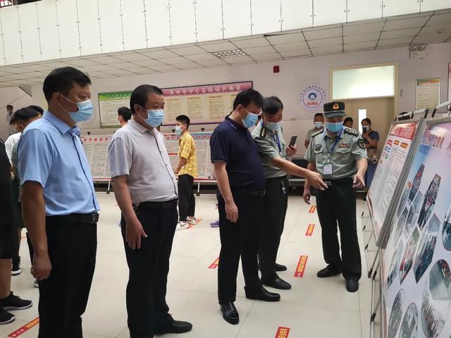 禹州市副市长马晓伟到我院检查指导2020年征兵体检工作 禹州市副市长马晓伟到我院检查指导2020年征兵体检工作