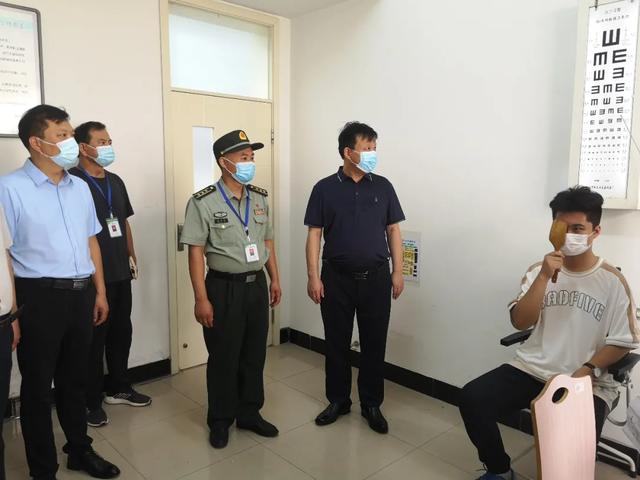 禹州市副市长马晓伟到我院检查指导2020年征兵体检工作 禹州市副市长马晓伟到我院检查指导2020年征兵体检工作