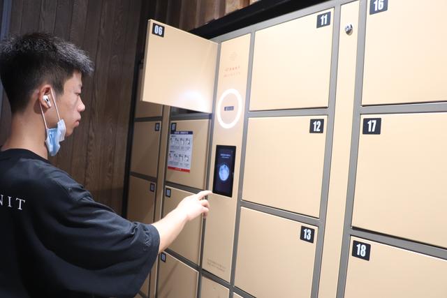 禹州胖东来老城体育公园店开业第一天 人山人海 禹州胖东来老城体育公园店开业第一天 人山人海