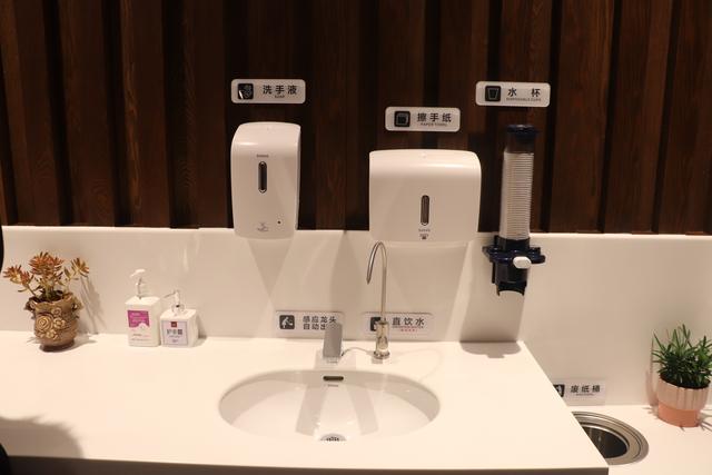 禹州胖东来老城体育公园店开业第一天 人山人海 禹州胖东来老城体育公园店开业第一天 人山人海