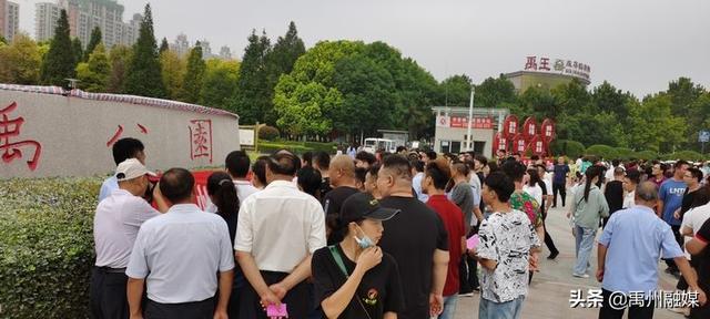 禹州市场监管局组织开展拒绝“舌尖上的浪费”倡议活动 禹州市场监管局组织开展拒绝“舌尖上的浪费”倡议活动