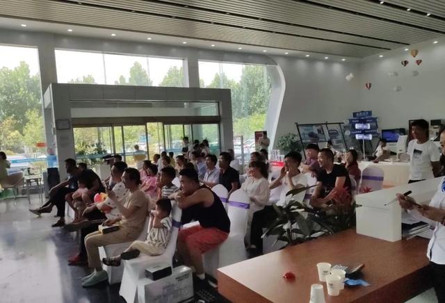 禹州本土微电影报名现场!活动内幕流出.... 禹州本土微电影报名现场!活动内幕流出....