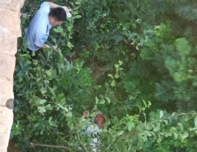 禹州公安方山所雨夜救起失足跌沟老人 禹州公安方山所雨夜救起失足跌沟老人