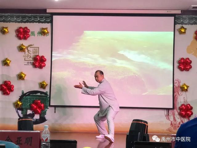 禹州市中医院致敬新时代最美白衣战士! 禹州市中医院致敬新时代最美白衣战士!