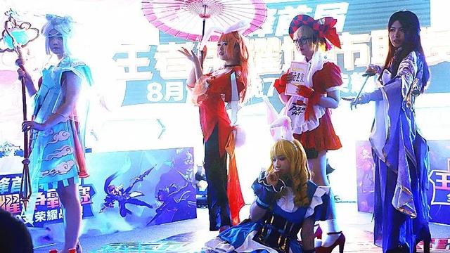 禹州王者荣耀十强之战,谁是冠军?!一峰城市广场邀你来见证! 禹州王者荣耀十强之战,谁是冠军?!一峰城市广场邀你来见证!