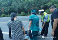 操作不当生事故 禹州交警救援忙