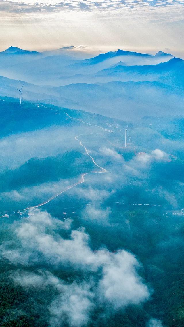 禹州苌庄天空的云——耿亚伟摄影作品 禹州苌庄天空的云——耿亚伟摄影作品