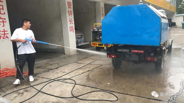 禹州环卫:雨后迅速行动清洁道路 长效机制保障城市卫生 禹州环卫:雨后迅速行动清洁道路 长效机制保障城市卫生