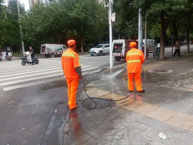 禹州环卫:雨后迅速行动清洁道路 长效机制保障城市卫生 禹州环卫:雨后迅速行动清洁道路 长效机制保障城市卫生
