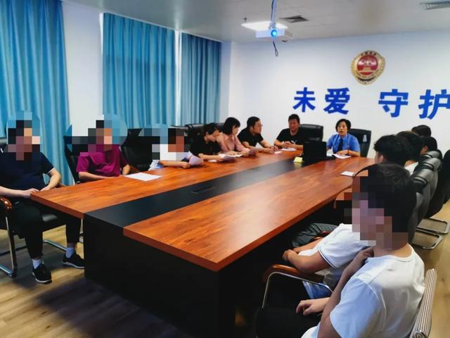 禹州市人民检察院集中对六名未成年被不起诉人宣告不起诉决定 禹州市人民检察院集中对六名未成年被不起诉人宣告不起诉决定