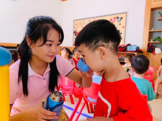 禹州慧润阶梯禹中华庭园小班开学第一天 禹州慧润阶梯禹中华庭园小班开学第一天