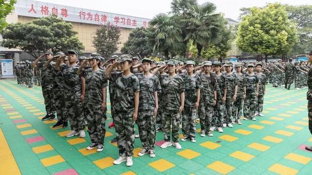 禹州市启航教育集团府东路学校2020秋季中学生军训隆重举行 禹州市启航教育集团府东路学校2020秋季中学生军训隆重举行