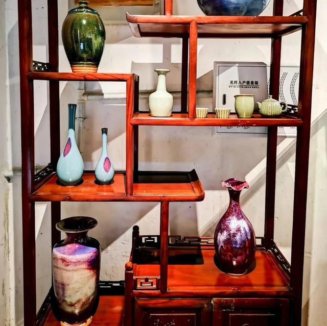 禹州神垕古镇陶瓷官署女陶艺家简介及参展作品来啦! 禹州神垕古镇陶瓷官署女陶艺家简介及参展作品来啦!