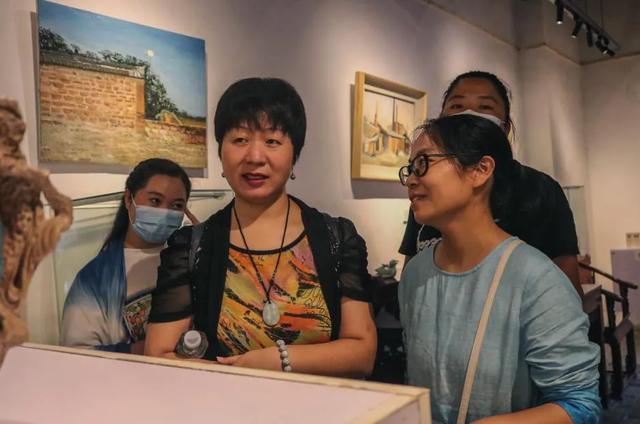 禹州神垕古镇陶瓷官署女陶艺家简介及参展作品来啦! 禹州神垕古镇陶瓷官署女陶艺家简介及参展作品来啦!