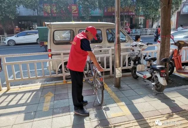 禹州环卫:集中清理卫生死角 全力保障创文冲刺 禹州环卫:集中清理卫生死角 全力保障创文冲刺