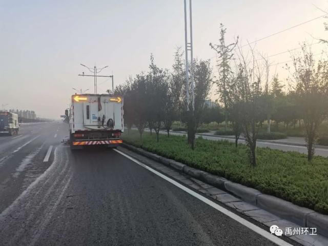 禹州环卫:集中清理卫生死角 全力保障创文冲刺 禹州环卫:集中清理卫生死角 全力保障创文冲刺