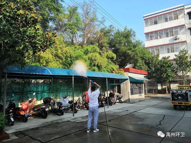 禹州环卫:集中清理卫生死角 全力保障创文冲刺 禹州环卫:集中清理卫生死角 全力保障创文冲刺